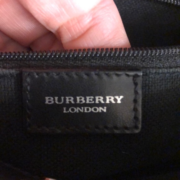 AUTHENTIC Burberry Tote - Picture 4 of 13